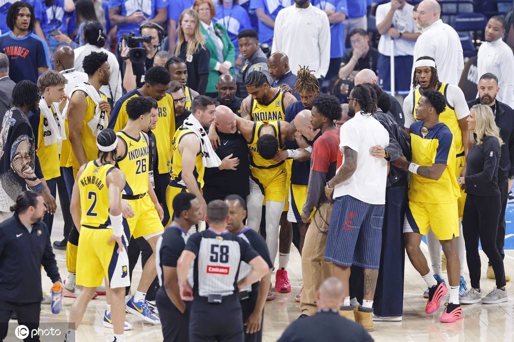 哈利重伤把步行者拉回现实 争冠窗口刚打开又要关闭了？